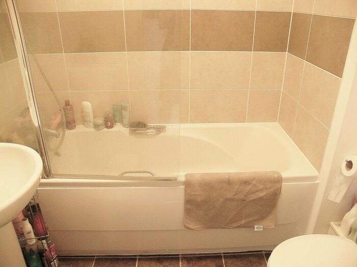 1 Bedroom Flat To Rent In Bourne Place, Archers Road, SO15