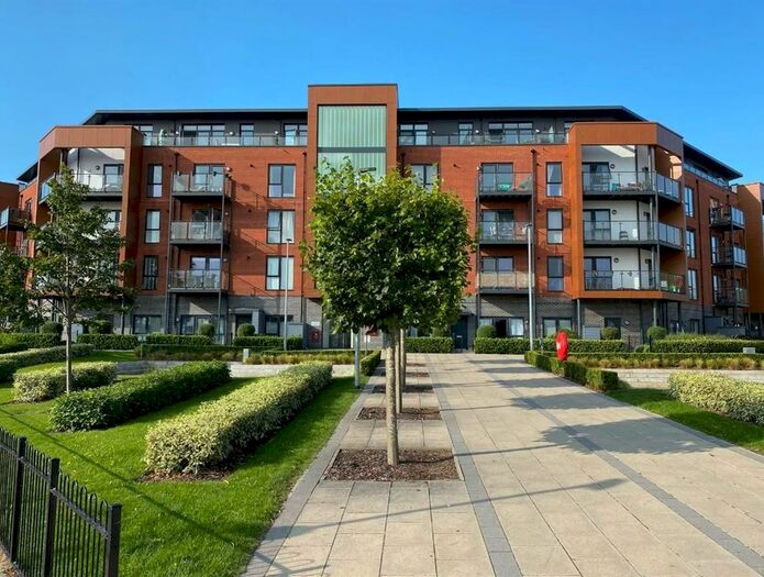 2 Bedroom Flat For Sale In Bell Flower Lodge, Gubbins Lane, Harold Wood, RM3