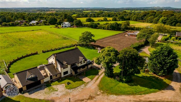 6 Bedroom Detached House For Sale In Rawlinson Lane, Heath Charnock, Chorley, Lancashire, PR7