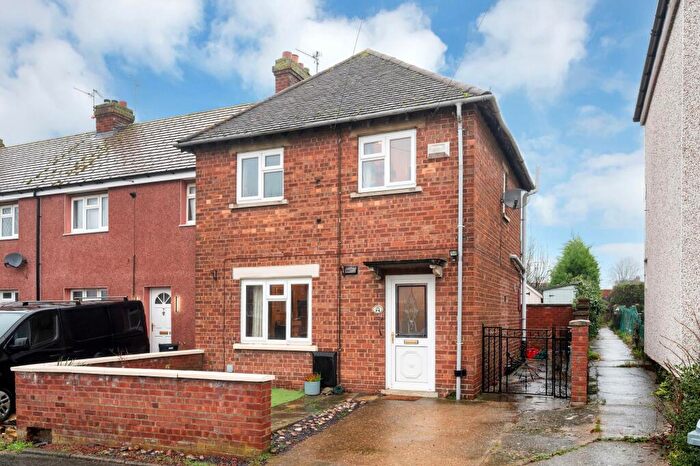 3 Bedroom Semi Detached House For Sale In Gloucester Road, Stamford, PE9