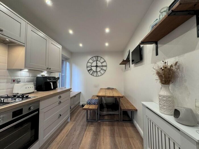 3 Bedroom Town House For Sale In Silver Birch Close, Lostock, BL6