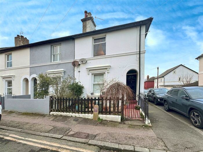 1 Bedroom Flat To Rent In Newcomen Road, Tunbridge Wells, Kent, TN4