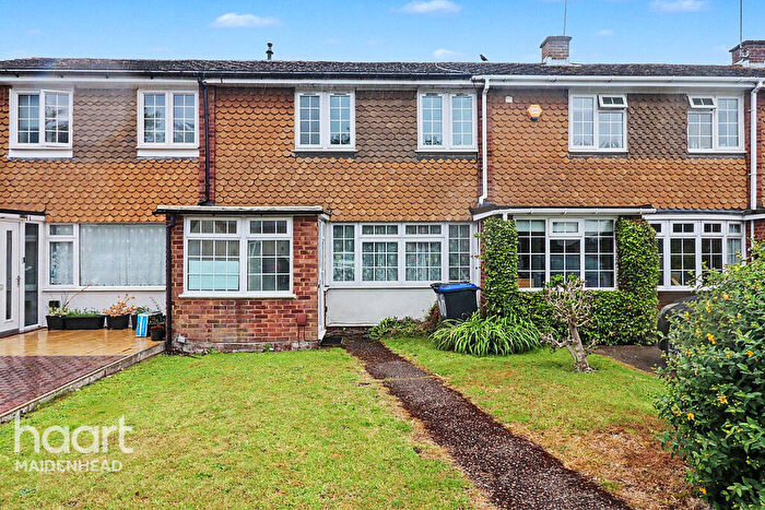 3 Bedroom Terraced House For Sale In Homewood, Slough, SL3