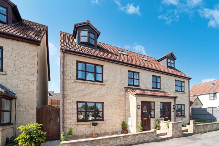 3 Bedroom Semi-Detached House For Sale In Coalpit Heath, Bristol, BS36