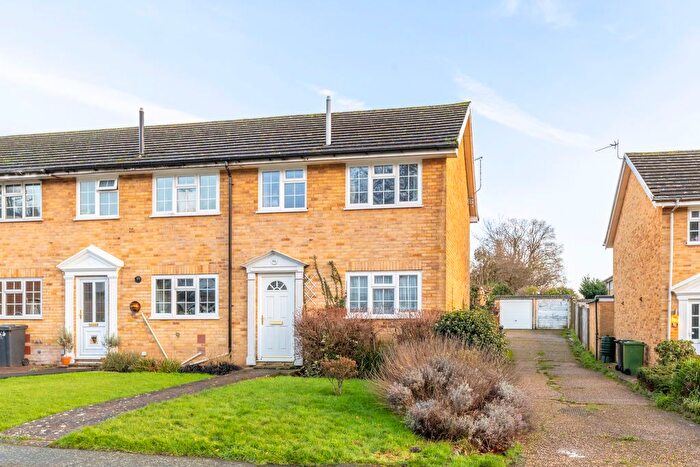3 Bedroom End Terrace House For Sale In Hunters Way, Uckfield, TN22