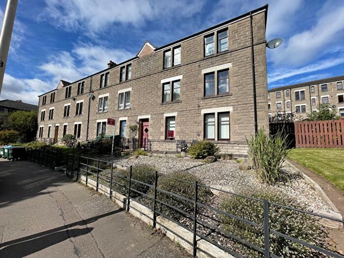 2 Bedroom Flat To Rent In Corso Street, Dundee, DD2