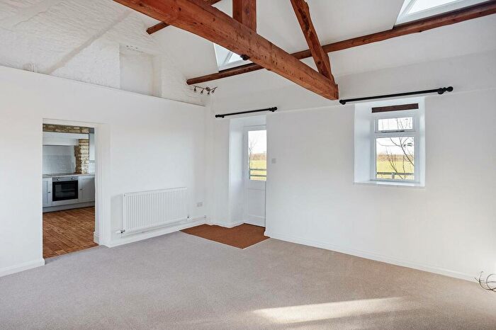 2 Bedroom Cottage To Rent In Coln St Aldwyns, GL7