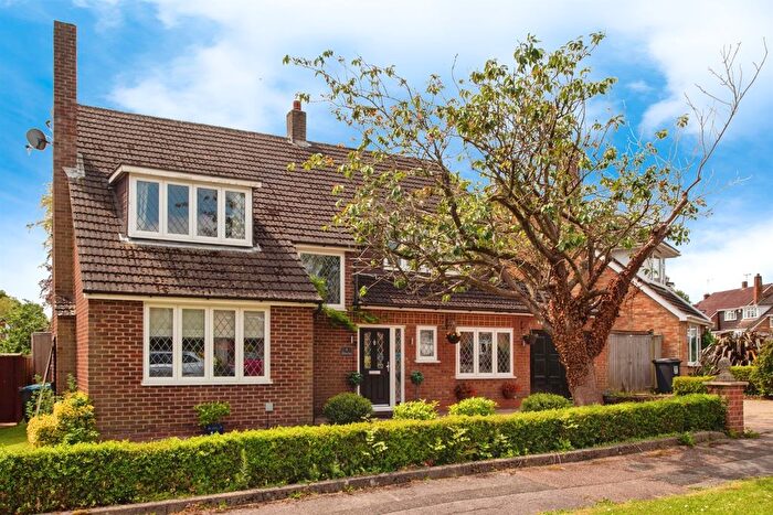 4 Bedroom Detached House For Sale In Delmar Avenue, Hemel Hempstead, HP2