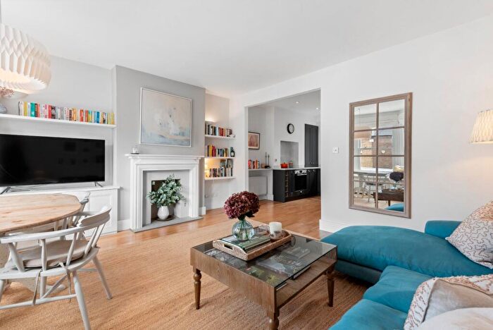 2 Bedroom Apartment For Sale In Buckmaster Road, London, SW11