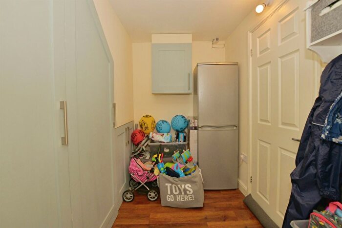 4 Bedroom Detached House For Sale In Bell Chapel Close, Kingsnorth, Ashford, TN23