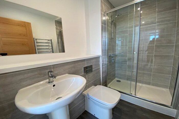 2 Bedroom Flat To Rent In Coventry Road, Birmingham, B25