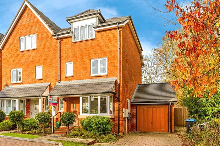 4 Bedroom Semi Detached House For Sale In Little Pithfield, Haywards Heath, RH16