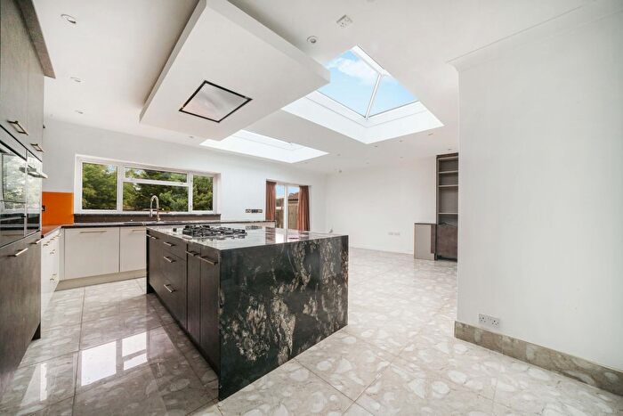 4 Bedroom Bungalow For Sale In Woodhill Crescent, Harrow, HA3