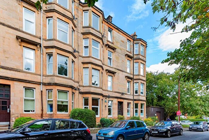 2 Bedroom Apartment For Sale In Holmbank Avenue, Shawlands, Glasgow, G41