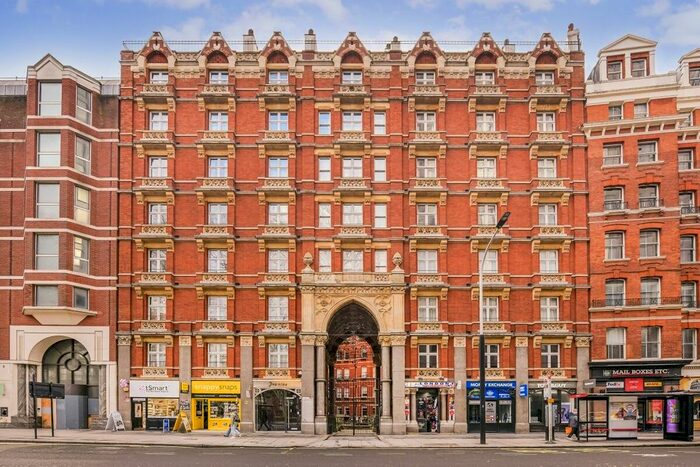 3 Bedroom Flat To Rent In Victoria Street, Westminster, SW1H