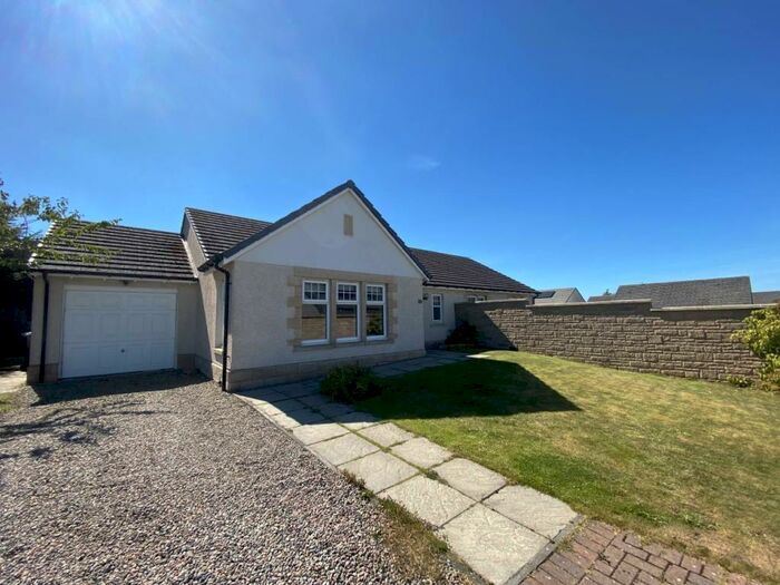 4 Bedroom Bungalow To Rent In Monks Walk, Grange, Errol, PH2