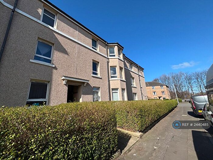 2 Bedroom Flat To Rent In Torbreck Street, Glasgow, G52