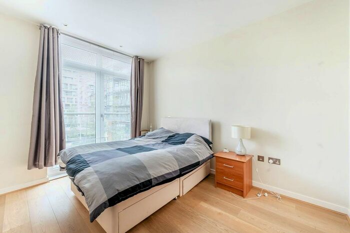 2 Bedroom Flat To Rent In Grosvenor Waterside, Belgravia, London, SW1W