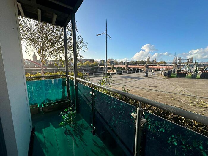 2 Bedroom Apartment To Rent In Copper Dome Mews, The Da Vinci, NP19