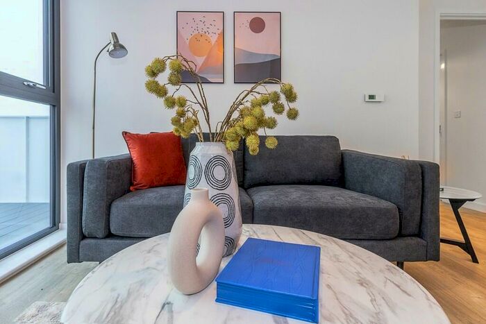 1 Bedroom Flat To Rent In Viscount House, Regency Heights, NW10