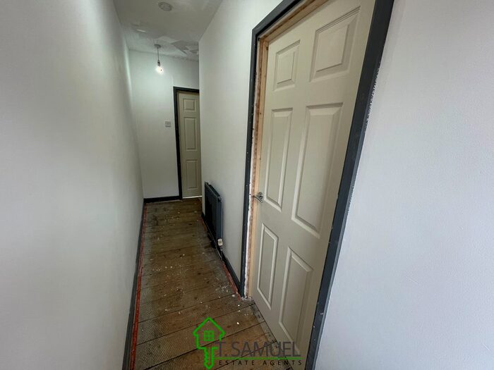 2 Bedroom Flat To Rent In Woodland Street, Mountain Ash, CF45