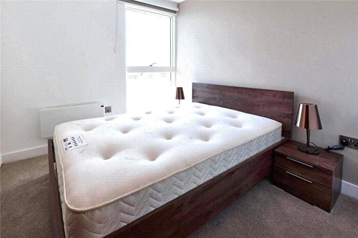 2 Bedroom Apartment To Rent In New Bridge Street Salford, M3