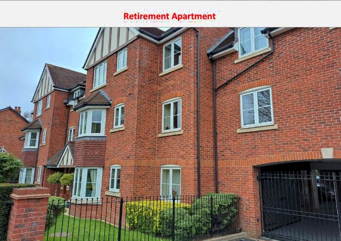 2 Bedroom Property To Rent In Lichfield Road, Four Oaks, Sutton Coldfield, B74