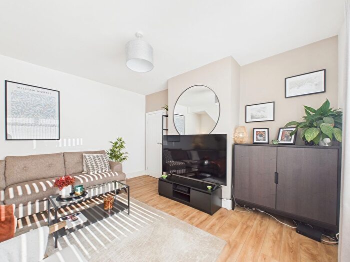 3 Bedroom Semi-Detached House For Sale In Knowsley Road, St Helens, WA10