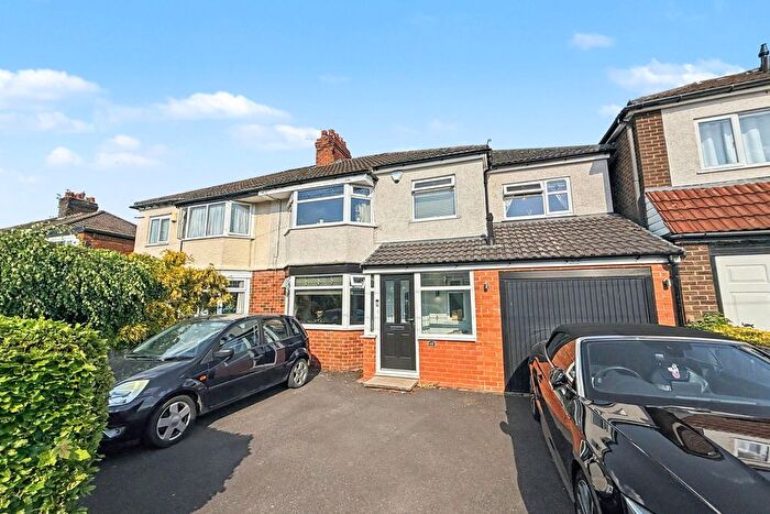 4 Bedroom Semi-Detached House For Sale In Meadway Road, Cheadle Hulme, Manchester, SK8