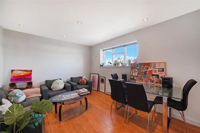 2 Bedroom Flat To Rent In Anson Road, Willesden Green, NW2