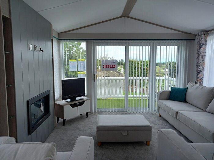 2 Bedroom Park Home For Sale In Willowgrove Leisure Park, FY6