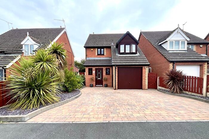 3 Bedroom Detached House For Sale In Duckham Drive, Aston, Sheffield, Rotherham, S26