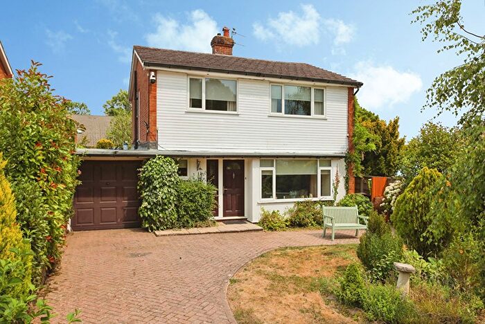 3 Bedroom Detached House For Sale In Vauxhall Gardens, Tonbridge, Kent, TN11