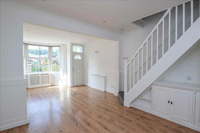 2 Bedroom Terraced House To Rent In Close To Coulsdon Town Centre, CR5