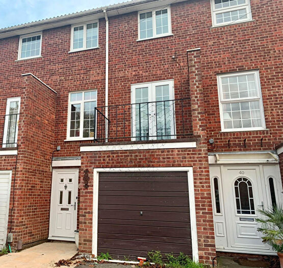 3 Bedroom Town House To Rent In Croft Road, Newmarket, CB8