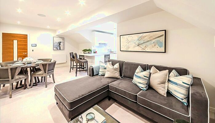 2 Bedroom Flat To Rent In Rainville Road, London, W6