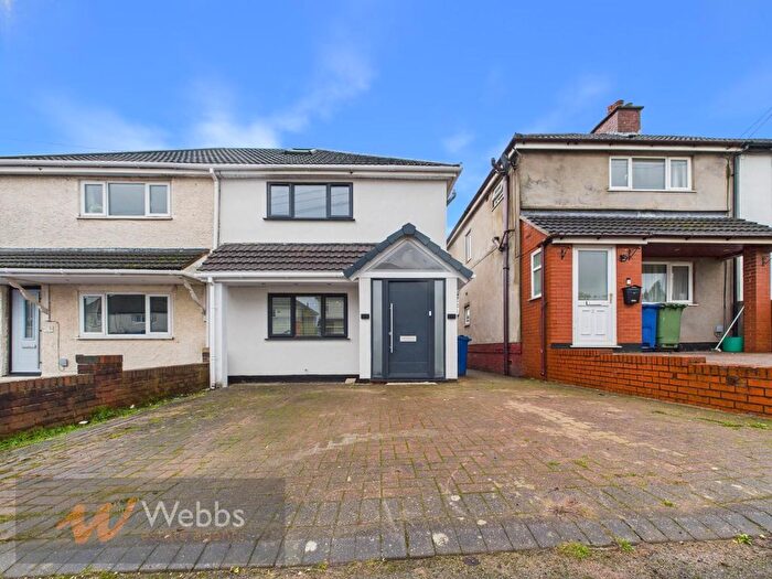 4 Bedroom Semi-Detached House To Rent In Broadway, Hednesford, Cannock, WS12