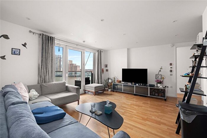 2 Bedroom Flat For Sale In New Providence Wharf, Fairmont Avenue, London, E14