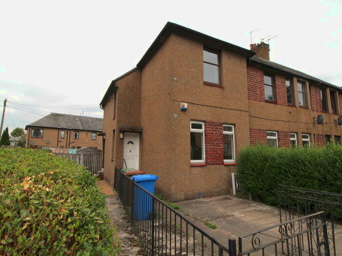 4 Bedroom Flat To Rent In Dryburgh Avenue, Denny, Falkirk, FK6
