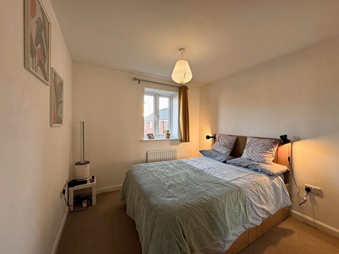 2 Bedroom Apartment To Rent In Cavendish Drive, Locks Heath, SO31