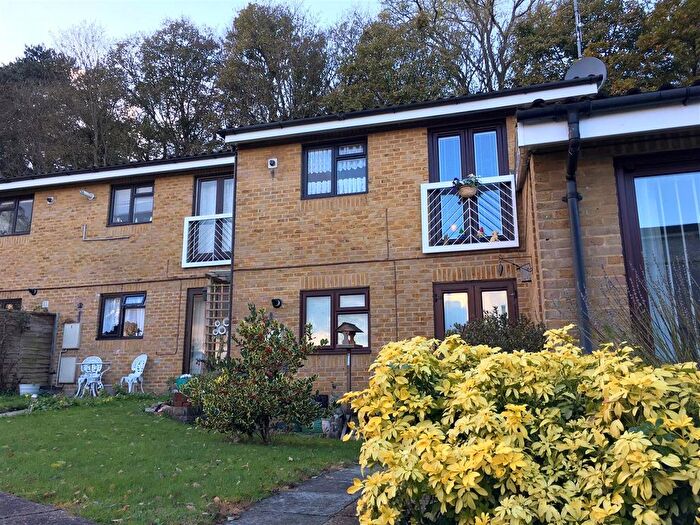 1 Bedroom Flat For Sale In Ranston Close, Denham Green, UB9