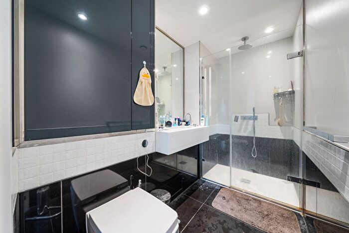 2 Bedroom Flat For Sale In City Road, Eagle Point City Road, EC1V