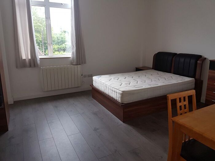 1 Bedroom Studio To Rent In Edgware, HA8