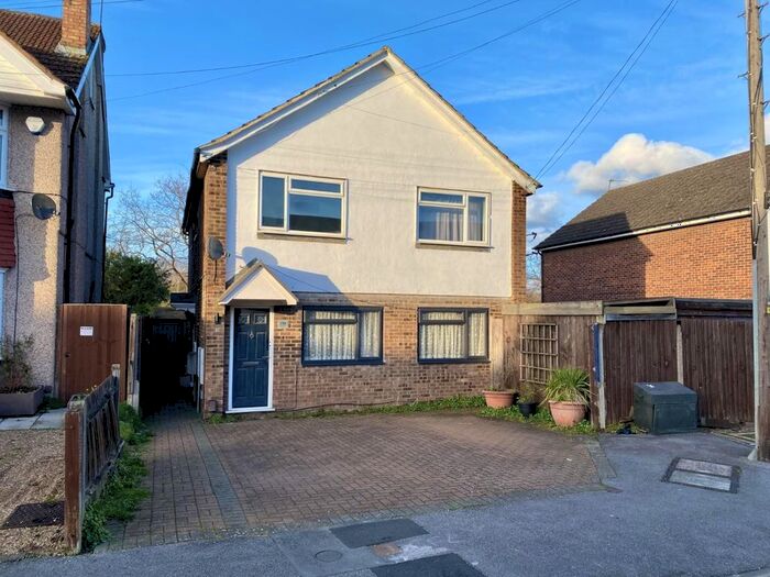 2 Bedroom Maisonette To Rent In Granville Road, Hillingdon, UB10