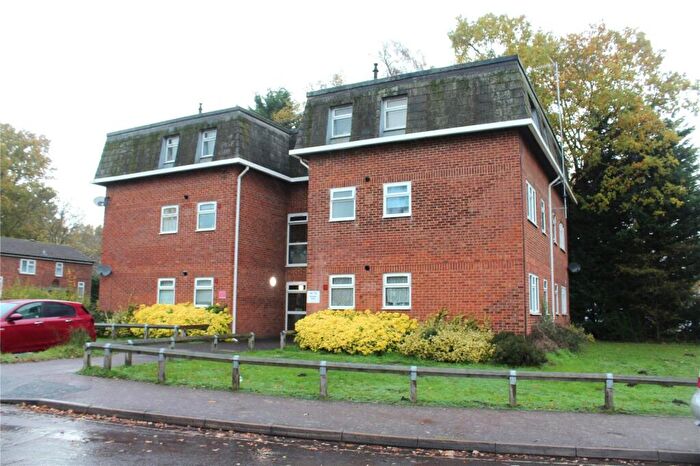 1 Bedroom Flat To Rent In New Barn Close, Fleet, Hampshire, GU51