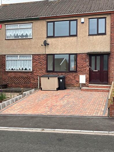 3 Bedroom Semi Detached House To Rent In Peartree Lane, Kingswood, BS15