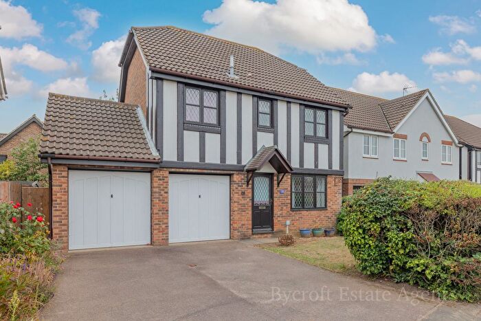 4 Bedroom Detached House For Sale In Prince Of Wales Road, Caister-On-Sea, NR30