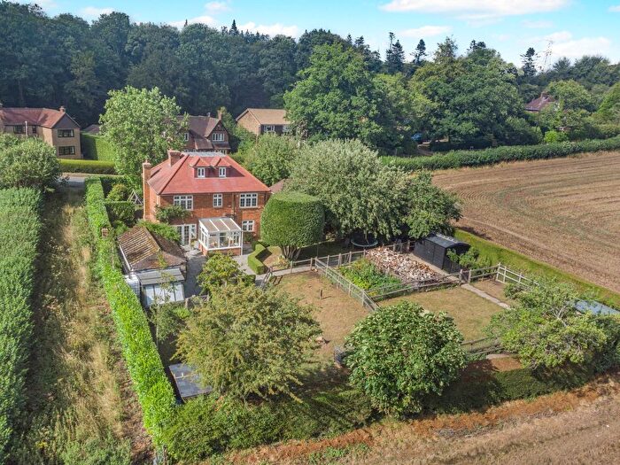 5 Bedroom Property For Sale In School Lane, Penn Street, HP7