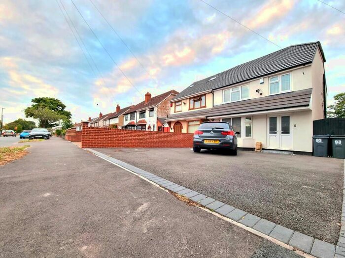 3 Bedroom Semi-Detached House To Rent In Newbridge Road, Birmingham, B9