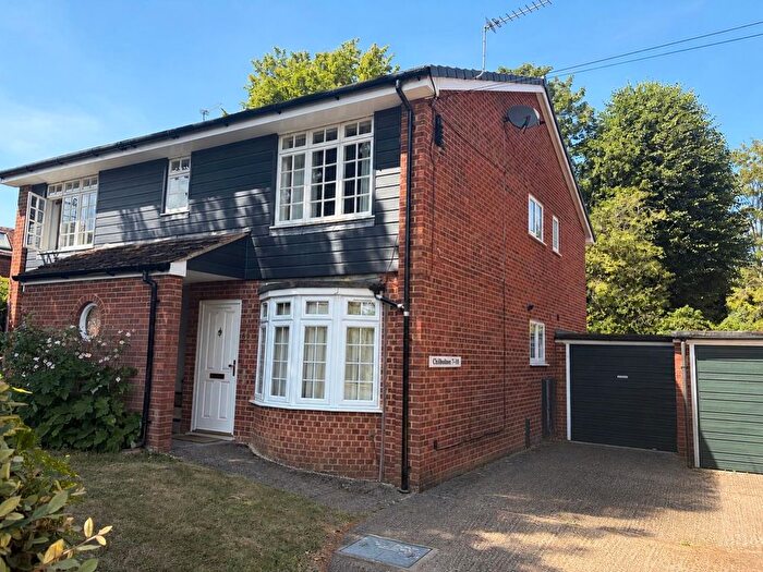 1 Bedroom Flat For Sale In Chilbolton, Middle Hill, Egham, Surrey, TW20
